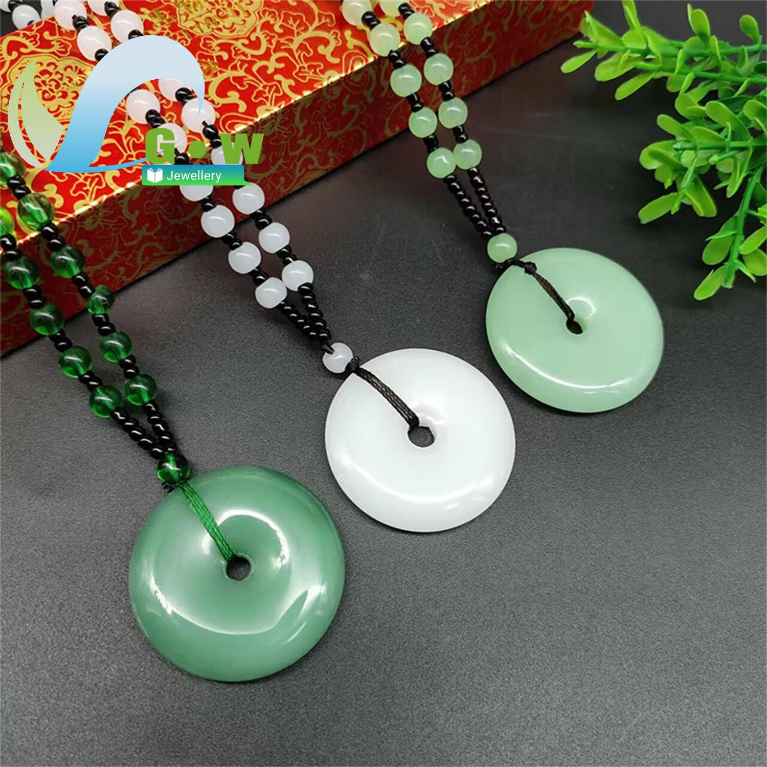 Large Jade Peace Pendant Neckl - огляд і ціна Ethnic Fashion Store