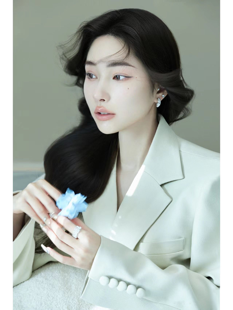 Green Ostrich Feather Suit 202 - огляд і ціна Ethnic Fashion Magazine