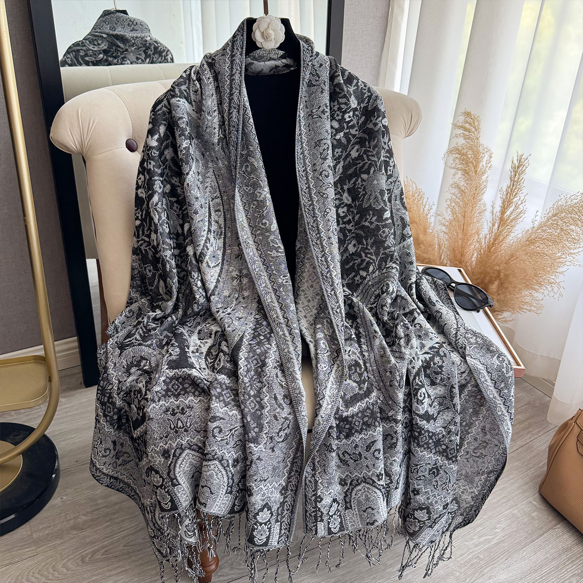 2025 Tassel Blanket Design Eth - огляд і ціна Ethnic Fashion Designers